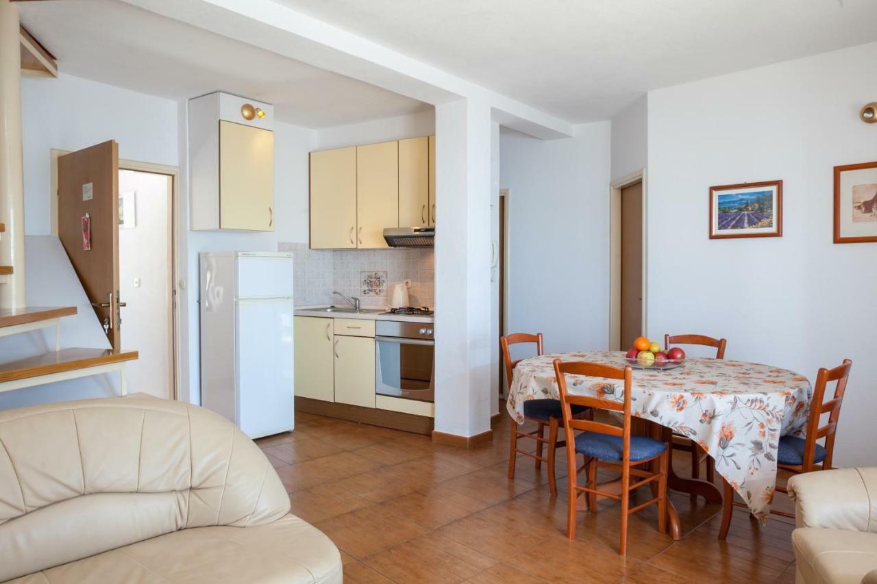 Penthouse Apartment Подгора Екстериор снимка